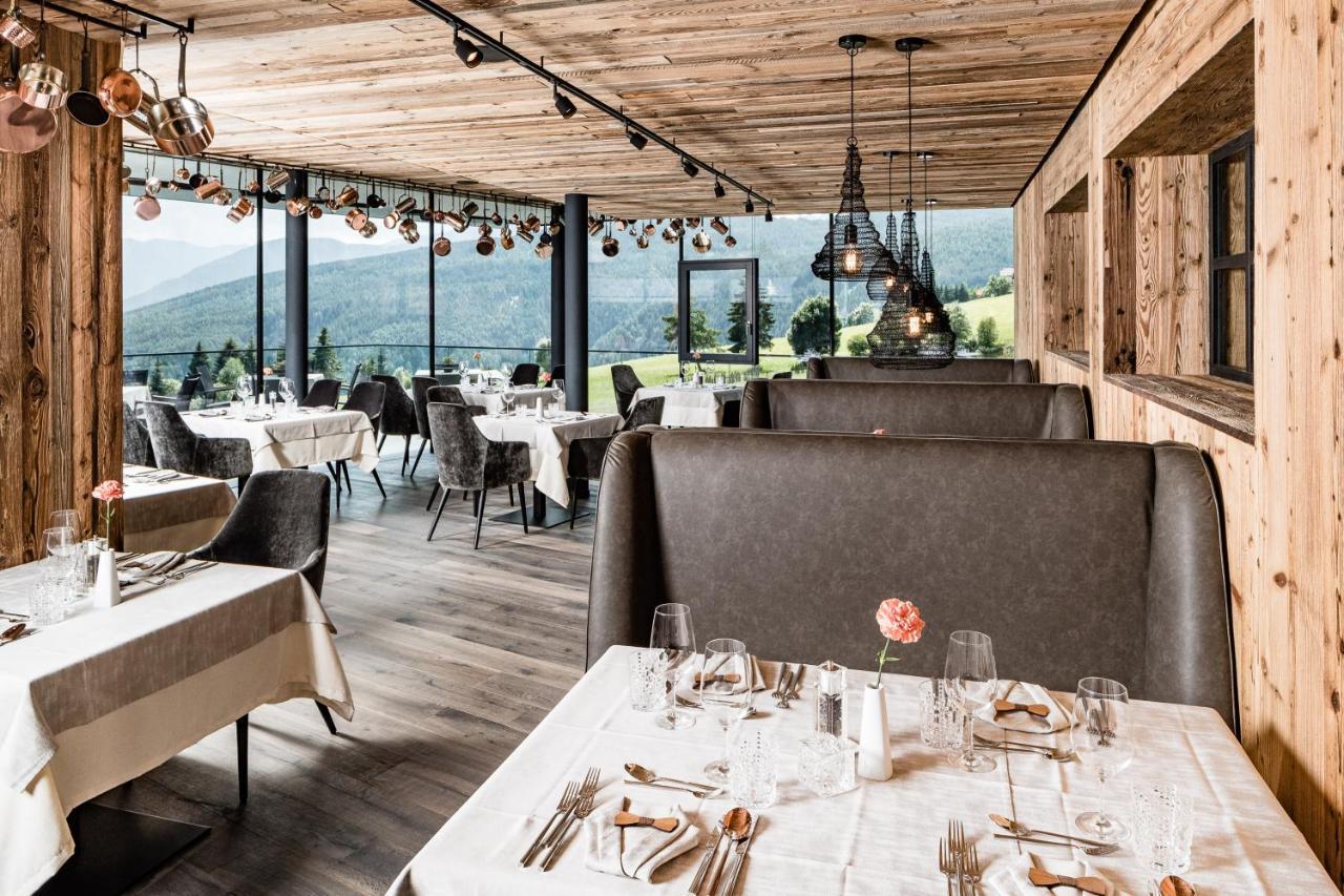Отель Sonnenberg Panorama Dolomites Wellbeing Маранца Экстерьер фото