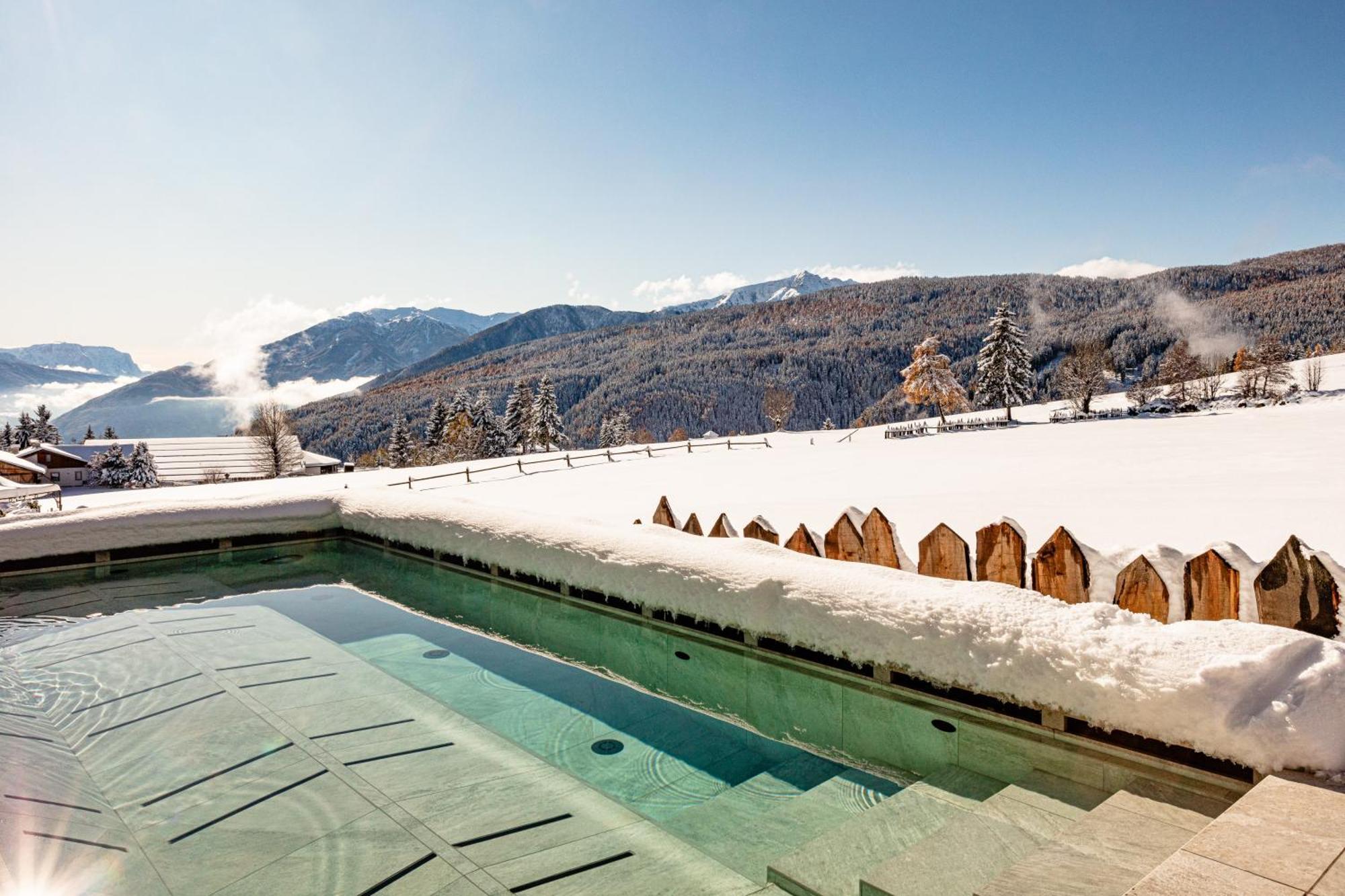Отель Sonnenberg Panorama Dolomites Wellbeing Маранца Экстерьер фото